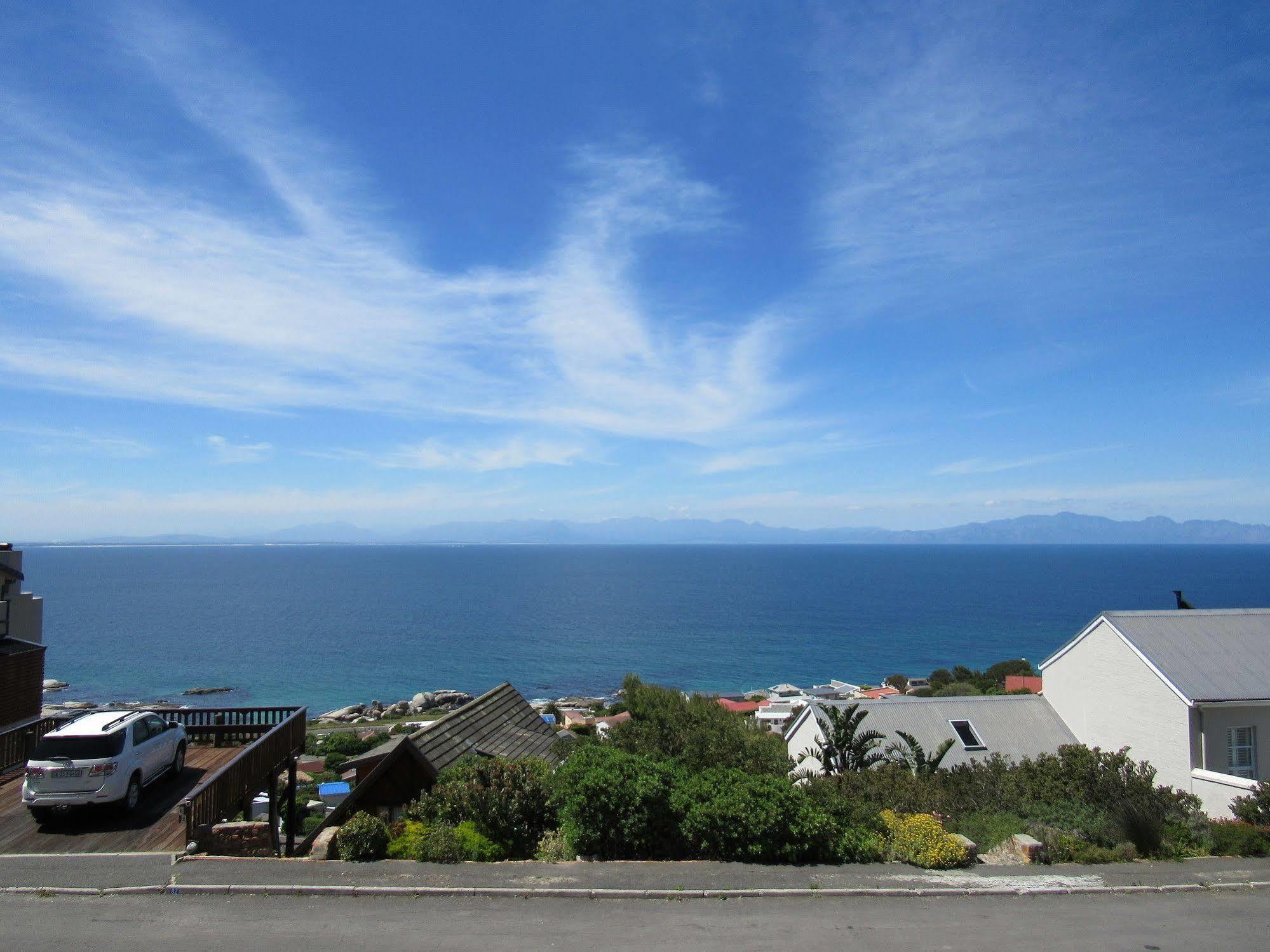 Port Of Call Simonʼs Town Exterior foto